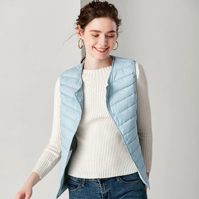 New Causal Women White Duck Down Vest Ultra Light Vest Jacket Winter Weightless Round Collar Sleeveless Coat