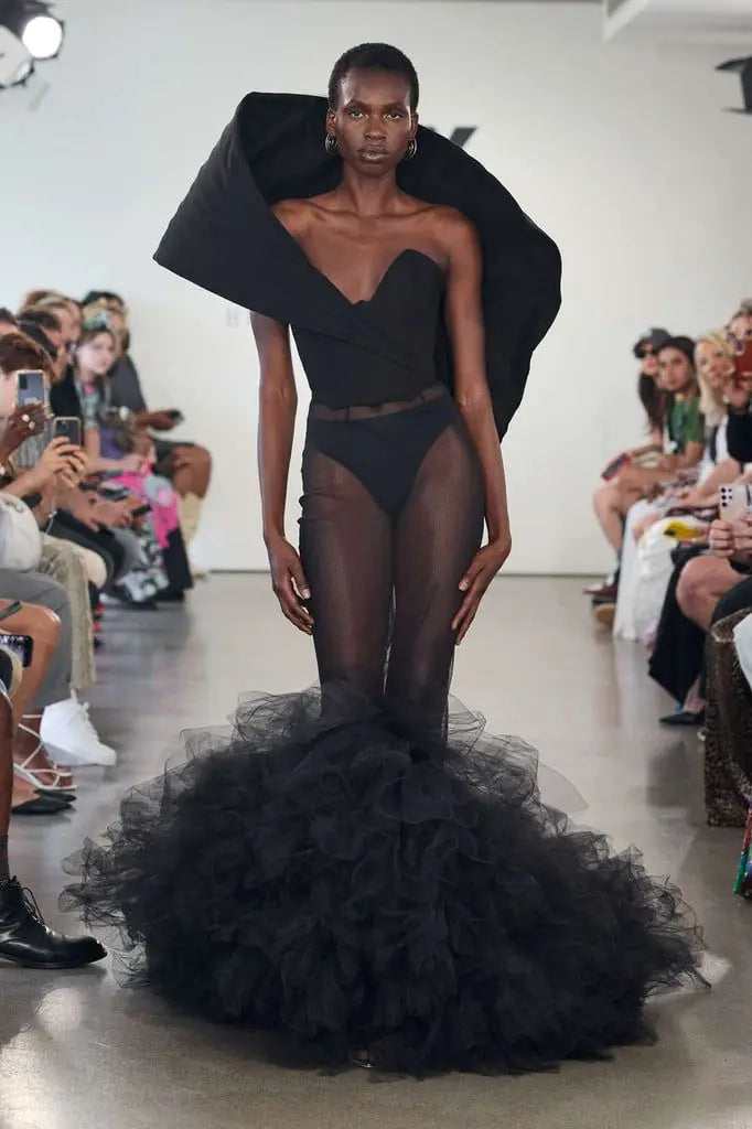 New Couture Maxi Dresses Soft Tulle Mermaid Long Party Dress Layered Black Custom Made Cloak Stand Design Prom Gowns Tierred