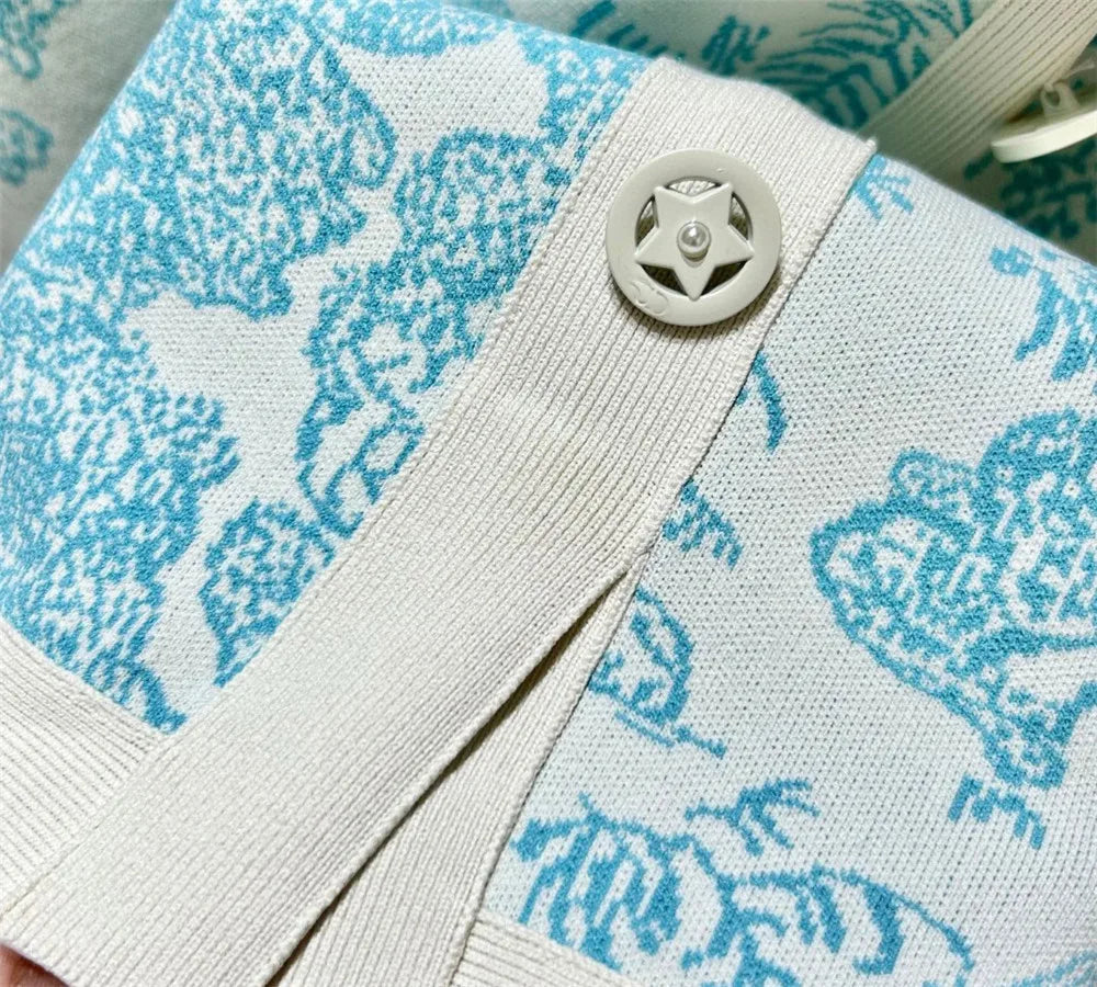 Women's Clothing 2025 Early Autumn New Style Temperament Jungle Jacquard Knitted Cardigan Top+French Elegant Half Skirt Two-Piec