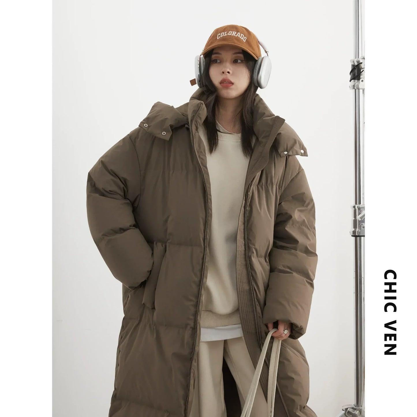 CHIC VEN Korean Women White Down Coats Loose Solid Female 90 White Duck Down Jacket for Woman Tops Autumn Winter 2024 Clothing