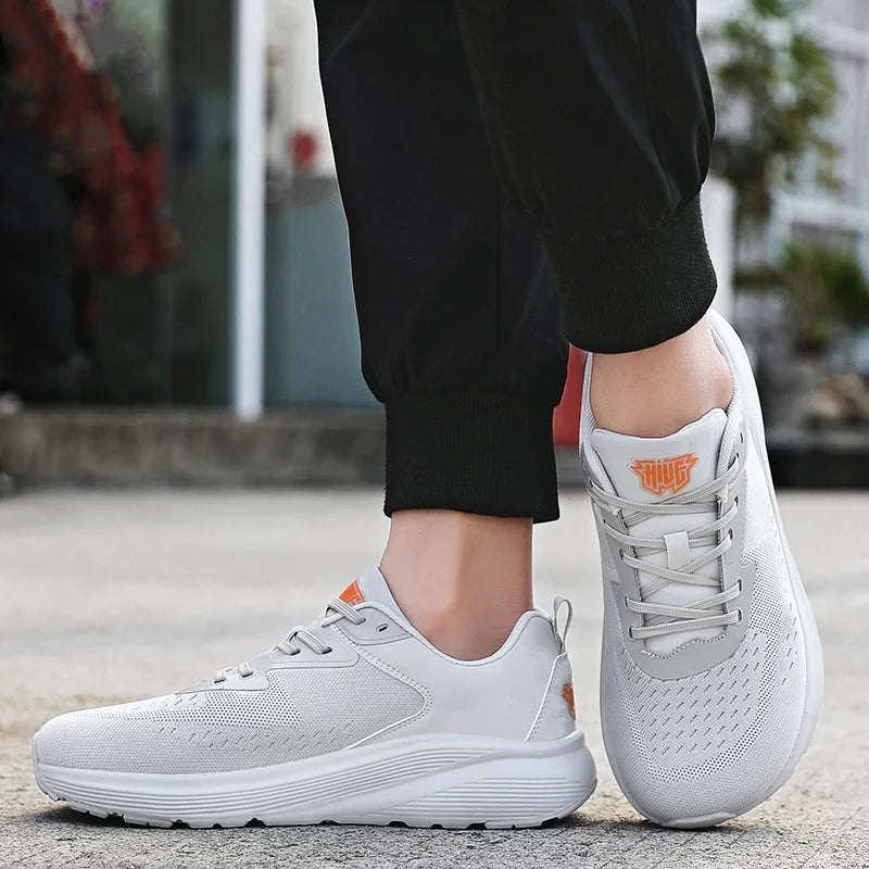 Men's new sports shoes fashion comfortable four season outdoor thick sole wear-resistant height increasing leisure sports shoes