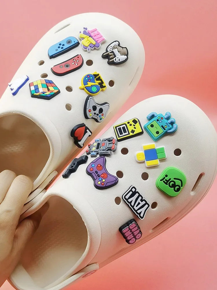 Game Style Shoe Charms Decorations Funny Pattern Buckle Accessories Clogs Charm Ornaments Adult Children Halloween Party Gifts