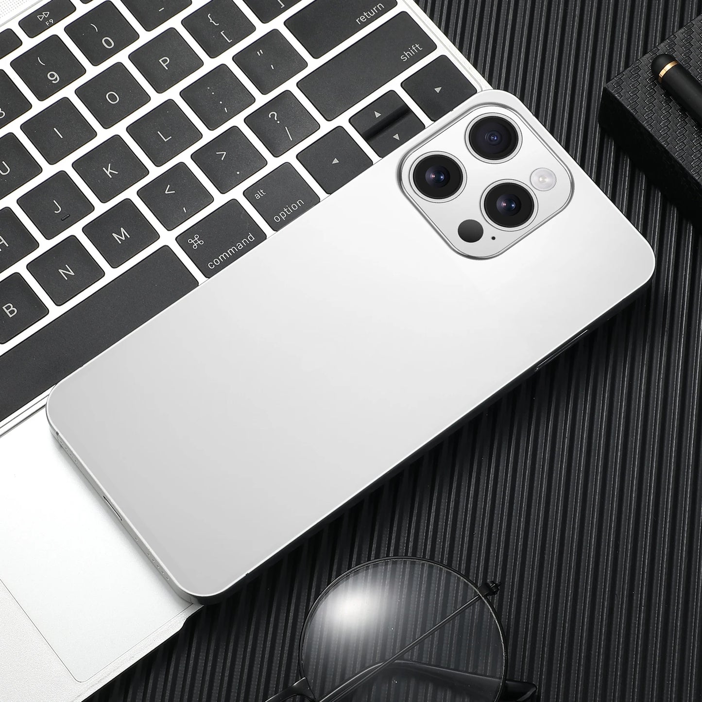 7.3" Display Phone Case Designed for Snapdragon 8 Gen 3 Performance 8000mAh Battery Life