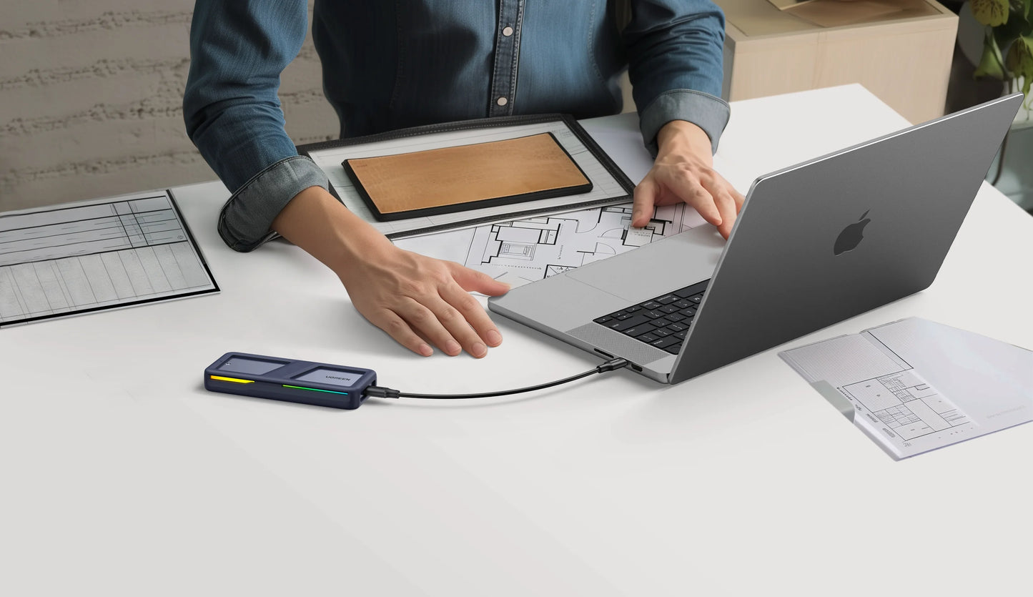 UGREEN 20Gbps M.2 SSD Case NVMe SATA SSD Enclosure Adapter USB 3.2 Gen2 External Enclosure Supports RGB Lighting effect