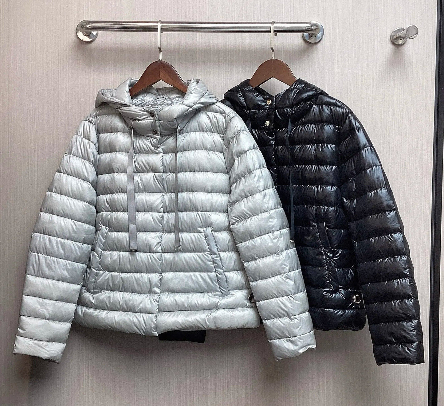 2025H new style pure color drawstring hooded temperament commuting light and thin down jacket