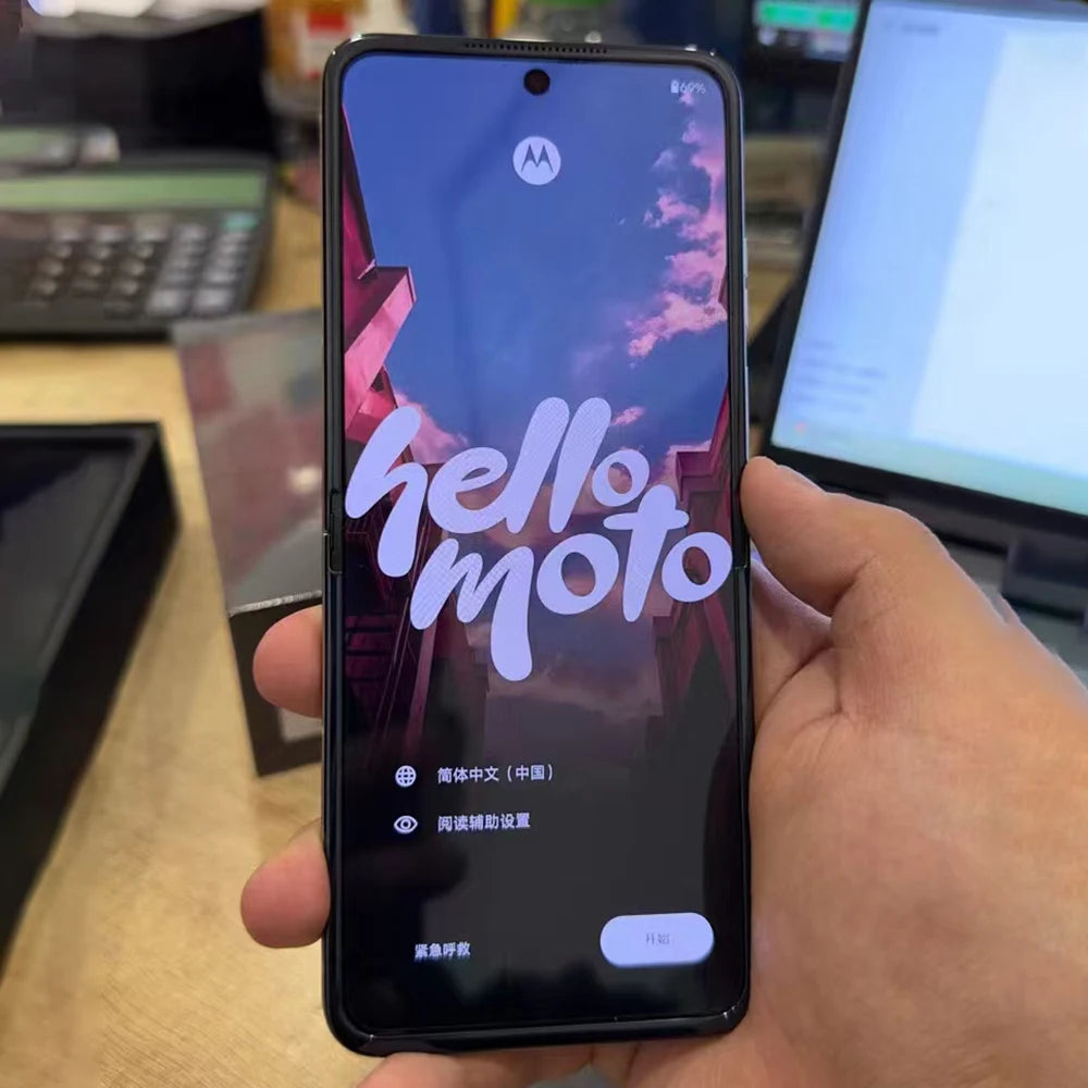 Global ROM Motorola Moto razr 50 Folded Screen Phone Main 6.9 inch FHD+ pOLED Secondary screen 3.6 inch MTK Dimensity 7300X 50MP