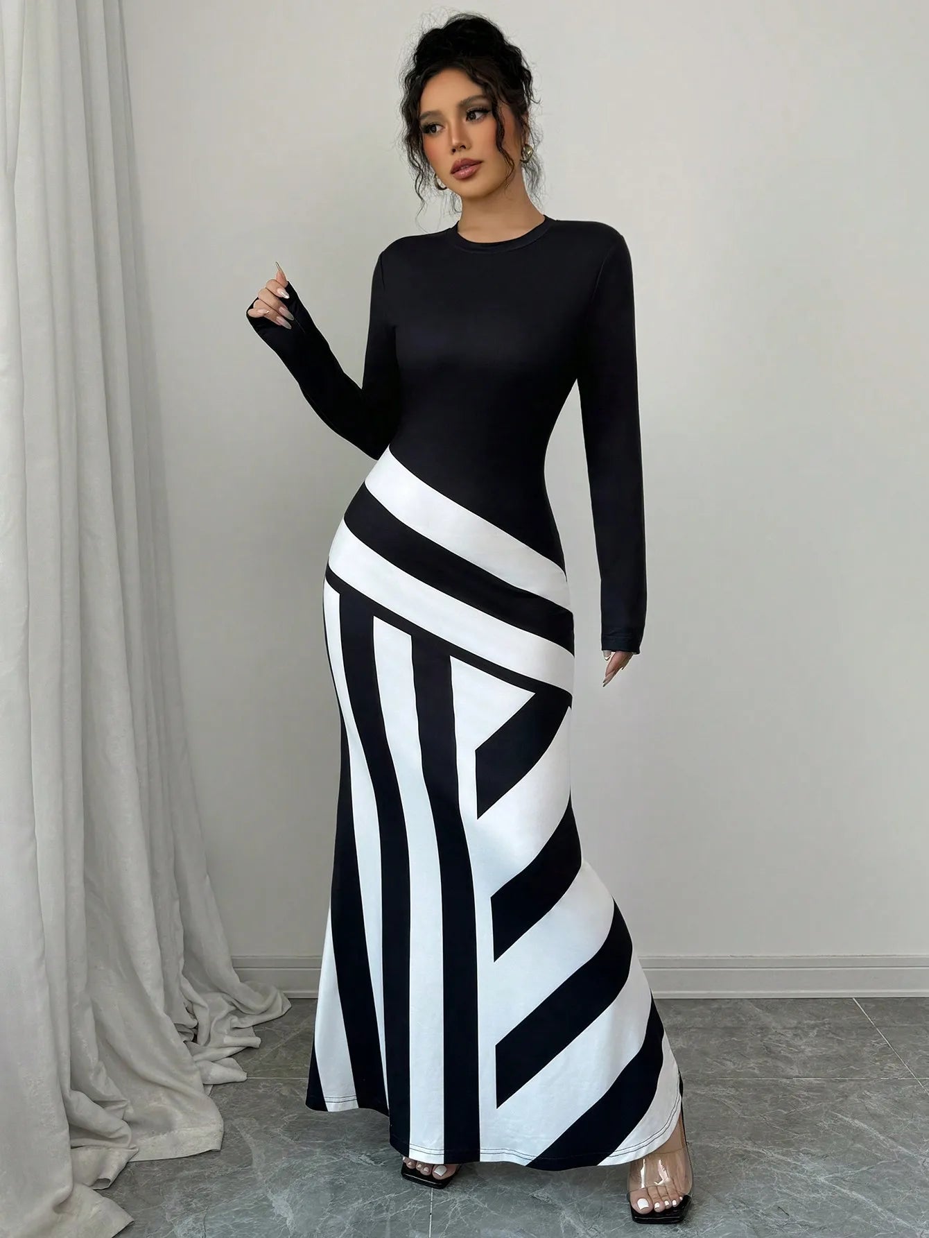 Sexy Women's Maxi Dresses New Autumn Streetwear Fashion Black White Patchwork Casual Slim Dress Elegant Knitted Dresses Clothing