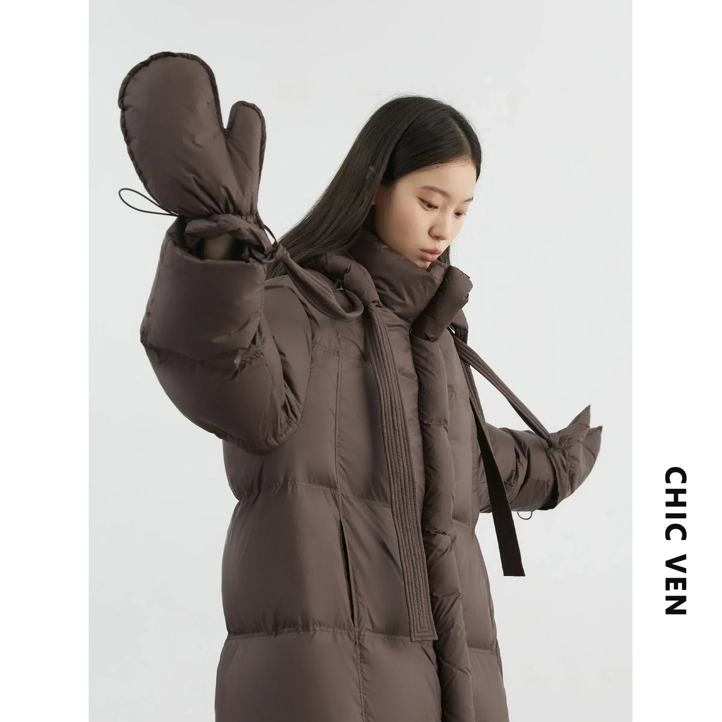 CHIC VEN New Women Down Coats Solid Loose Casual Hooded Down Jacket Female Soft 90 White Duck Down Coat Thick Autumn Winter 2024