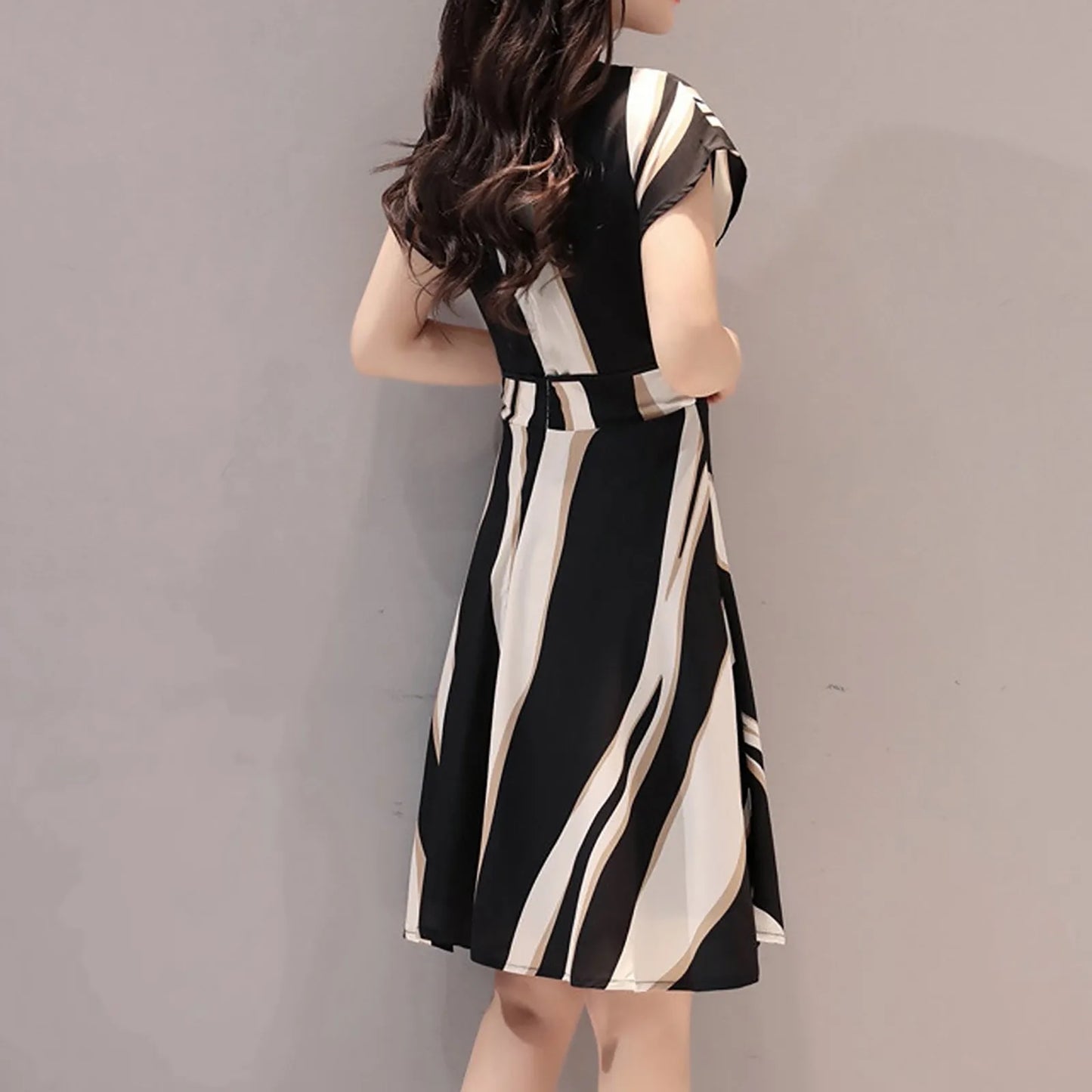 2025 Sexy Casual Maxi Dresses Summer Bohemian Floral Prints Dress O-Neck Short Sleeve Length Dress Fashion Women Business Dress