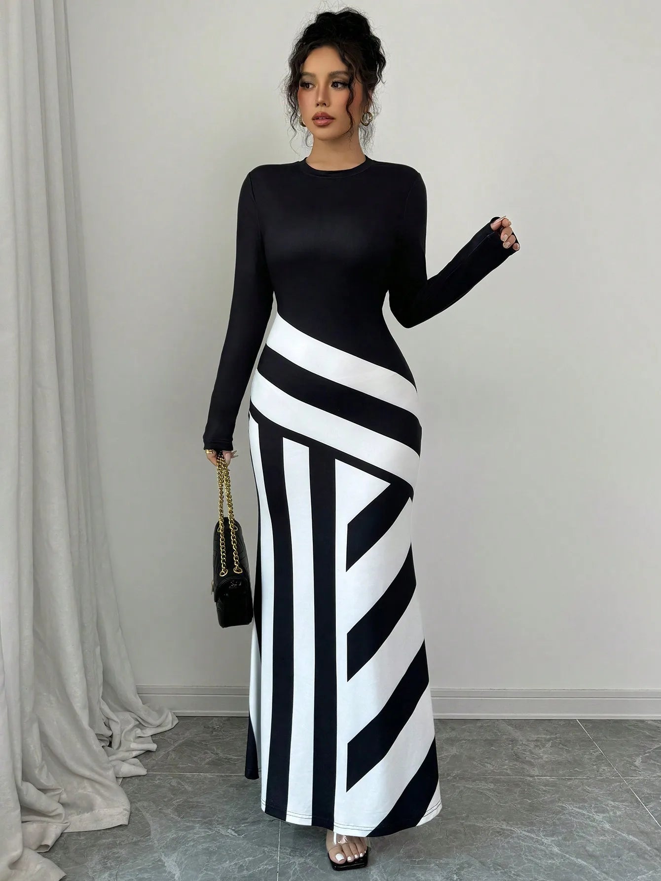 Sexy Women's Maxi Dresses New Autumn Streetwear Fashion Black White Patchwork Casual Slim Dress Elegant Knitted Dresses Clothing