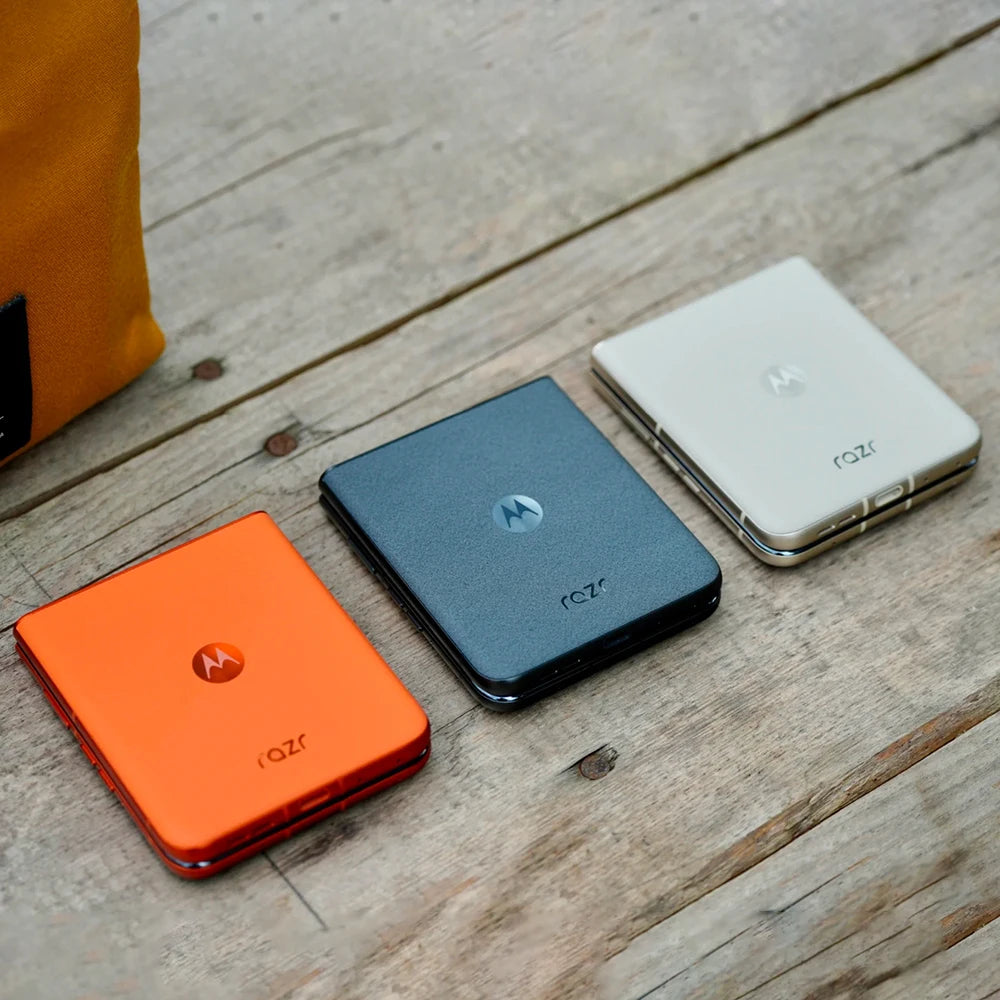 Global ROM Motorola Moto razr 50 Folded Screen Phone Main 6.9 inch FHD+ pOLED Secondary screen 3.6 inch MTK Dimensity 7300X 50MP