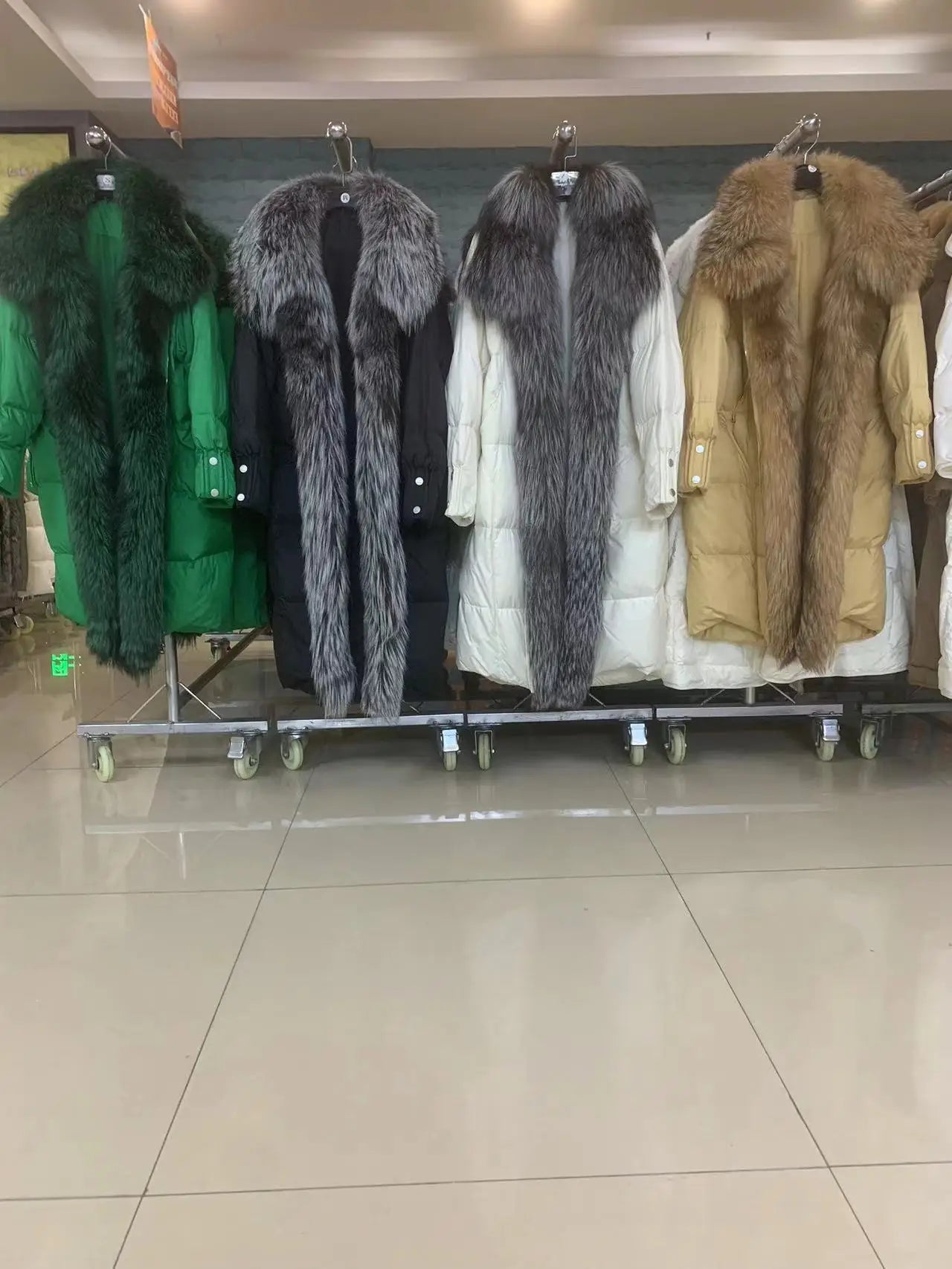 2025 New Winter Women Warm Coat 90% Goose Down Jacket Long Real Fox Fur Collar Thick Luxury Outerwear Female Coat Streetwear