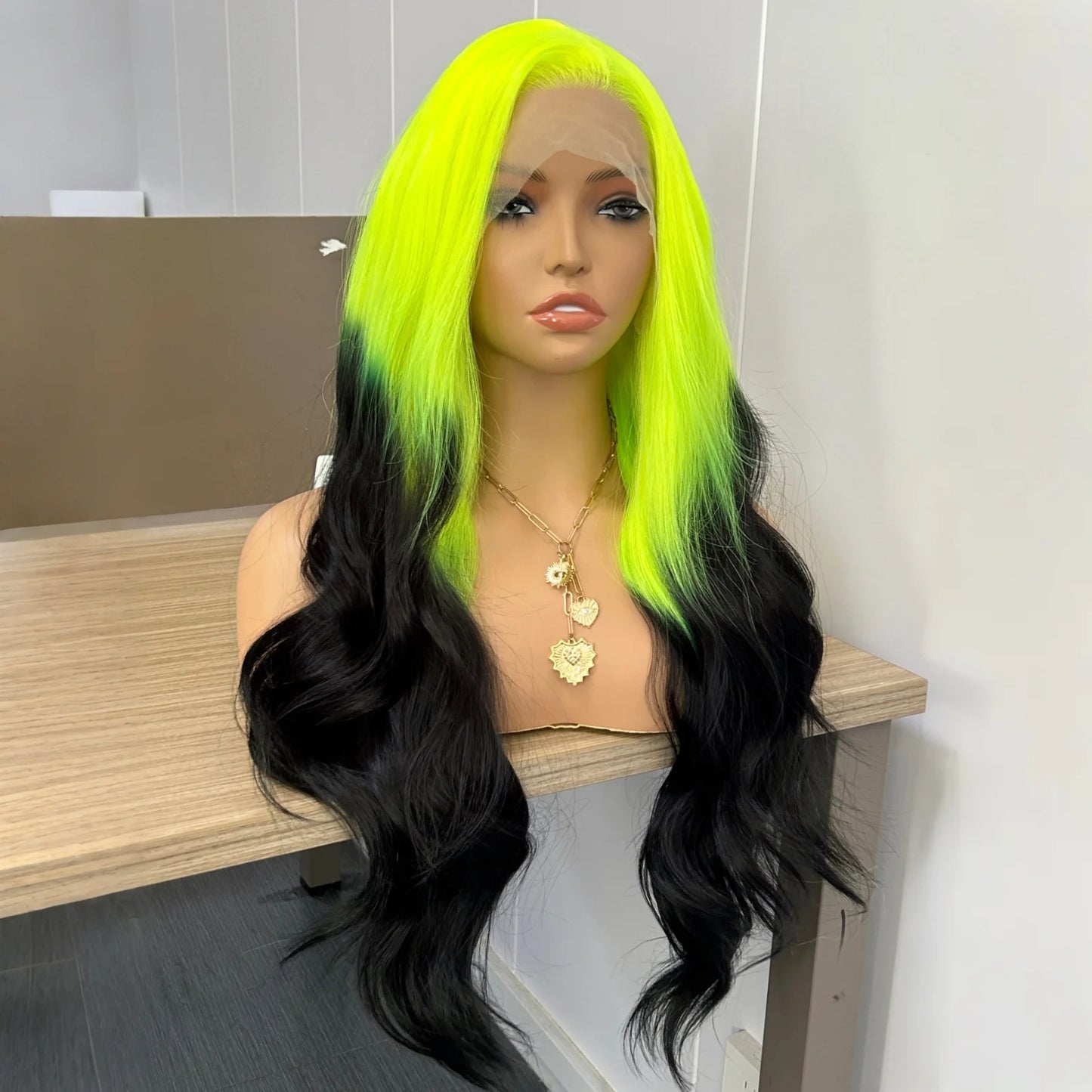 Long Wavy Body Wave Neon Green Black Ombre Wig Synthetic Free Part 13X4 Fluorescent Colored Wigs for Women Party Cosplay Costume