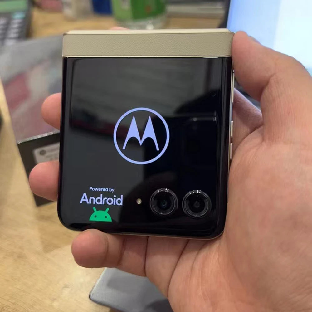 Global ROM Motorola Moto razr 50 Folded Screen Phone Main 6.9 inch FHD+ pOLED Secondary screen 3.6 inch MTK Dimensity 7300X 50MP