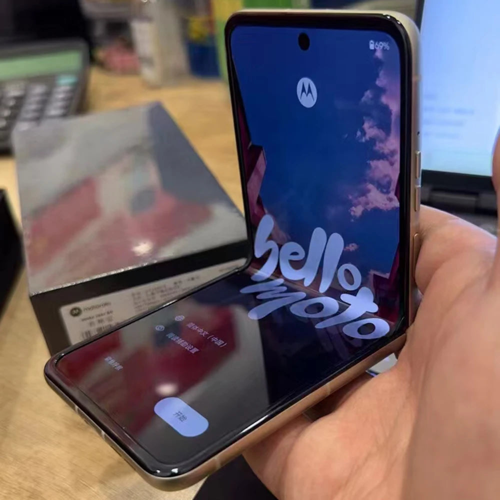 Global ROM Motorola Moto razr 50 Folded Screen Phone Main 6.9 inch FHD+ pOLED Secondary screen 3.6 inch MTK Dimensity 7300X 50MP