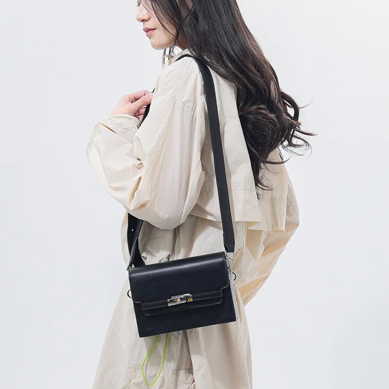 Shoulder Bag 2025 New Fashion Unisex Crossbody Small Square Bag Versatile Hard Shell  Box Shape Phone Bag