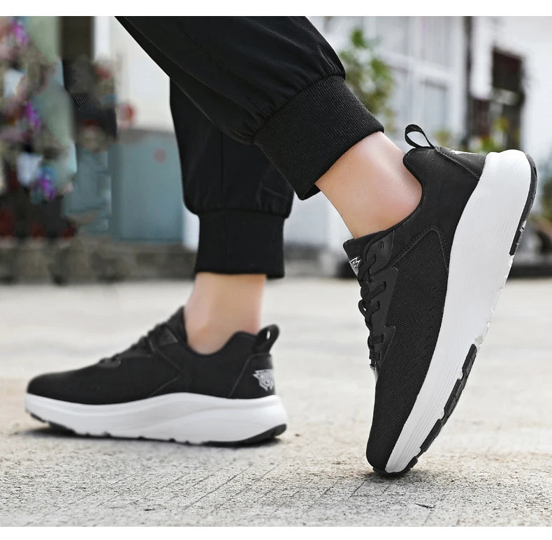 Men's new sports shoes fashion comfortable four season outdoor thick sole wear-resistant height increasing leisure sports shoes