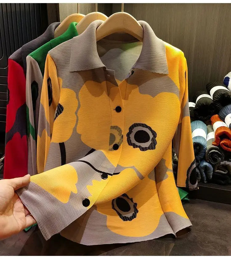 High end lapel print single breasted three bedroom top for women in spring, new loose  long sleeved pleated shirt jacket