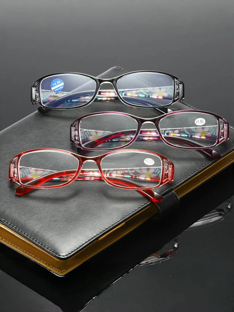 A Pair of PC Printed Reading Glasses Gorgeous Female Anti-Blu-ray Retro HD Glasses for the Elderly Fashion Reading Glasses
