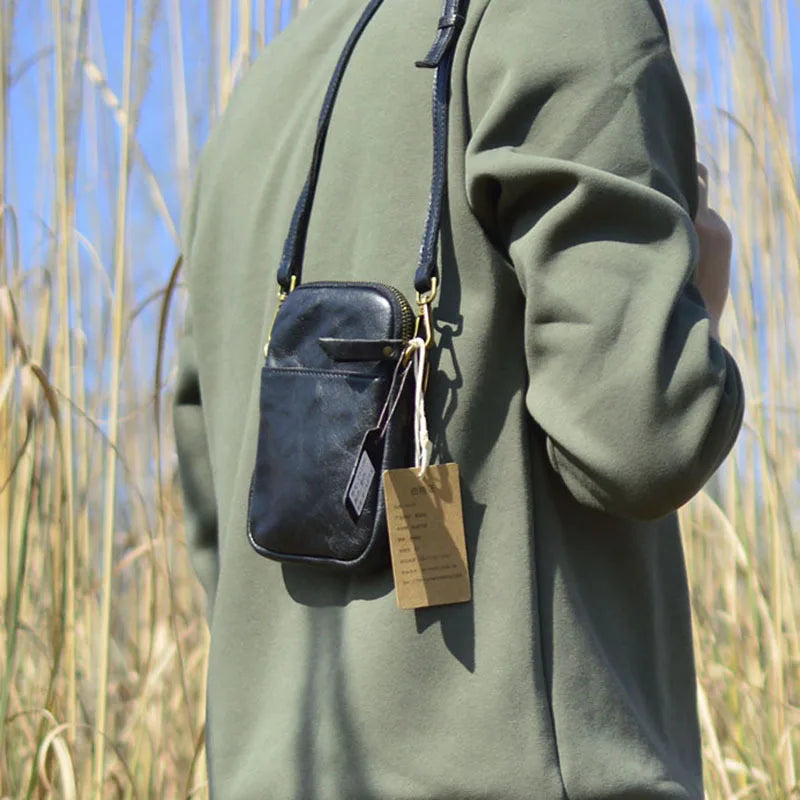 AETOO Japanese small shoulder bag male mini crossbody bag genuine fashion brand men's casual cowhide bag male leather mobile pho